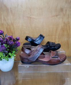LADIES SANDALS