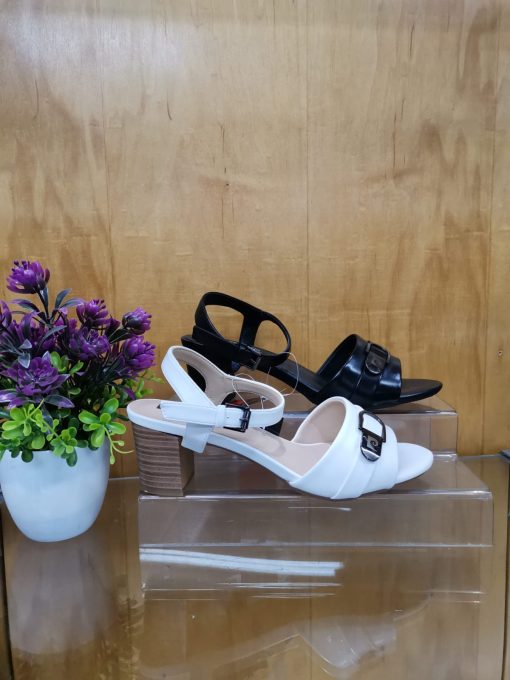 LADIES SANDALS