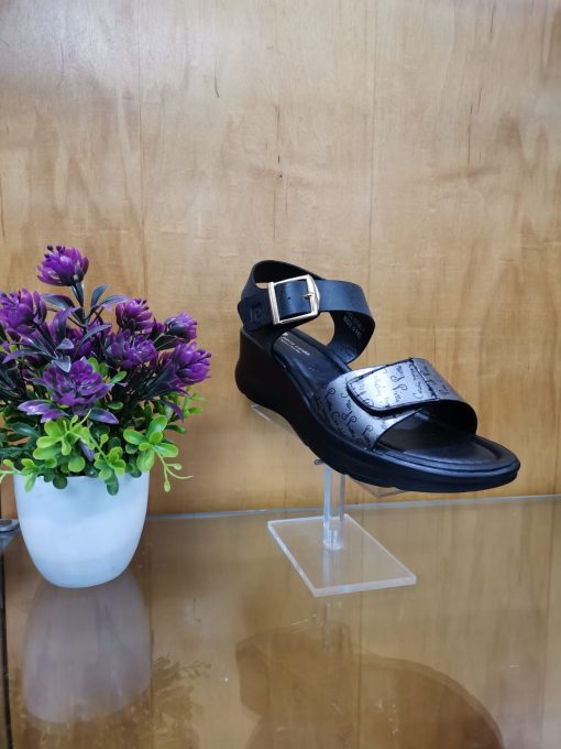 LADIES SANDALS