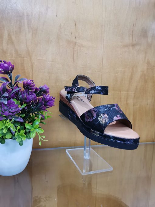 LADIES SANDALS