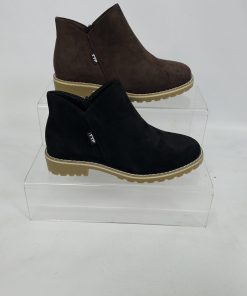 LADIES BOOTS
